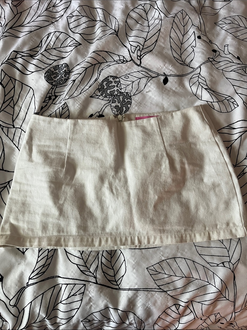 Edikted Cream Mini Skirt